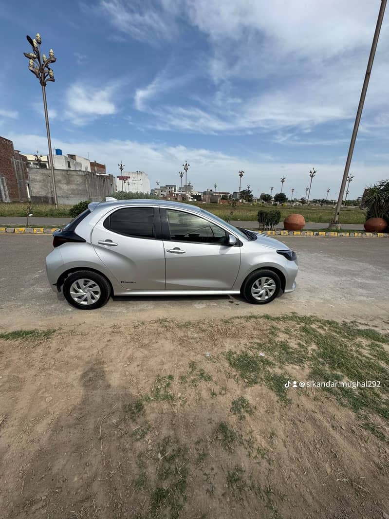 Yaris hatch back 14