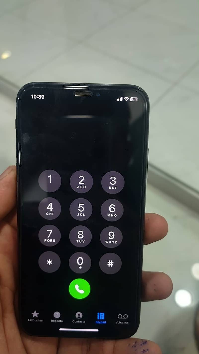 Apple iPhone X 4