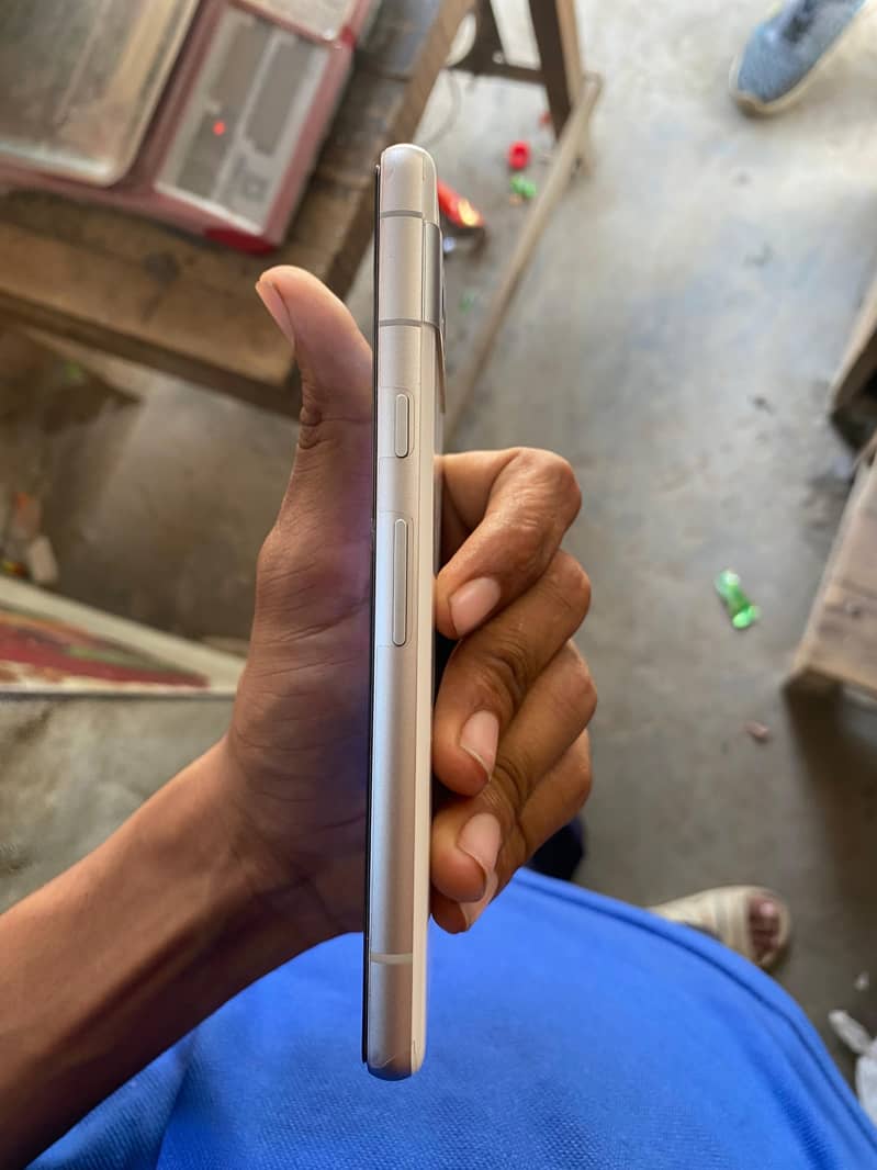 Google Pixel 7a 4
