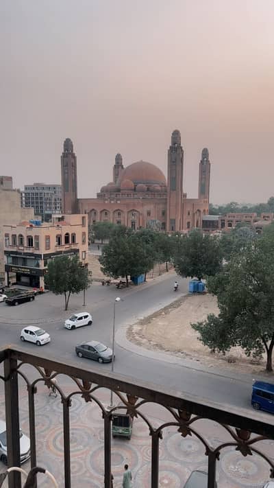 Air Bnb Approved Luxury Apartment Bahria LHR With Grand Mosque View- Earn 8000rs Daily- Installments Available