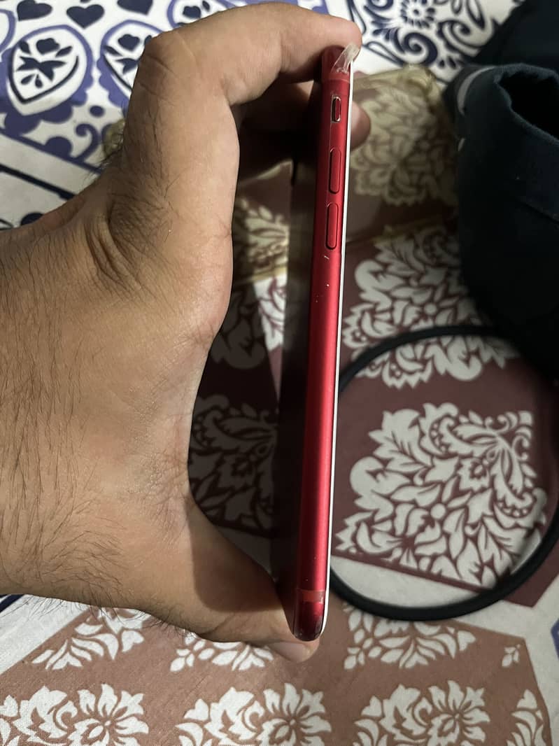 Apple iPhone 7 1