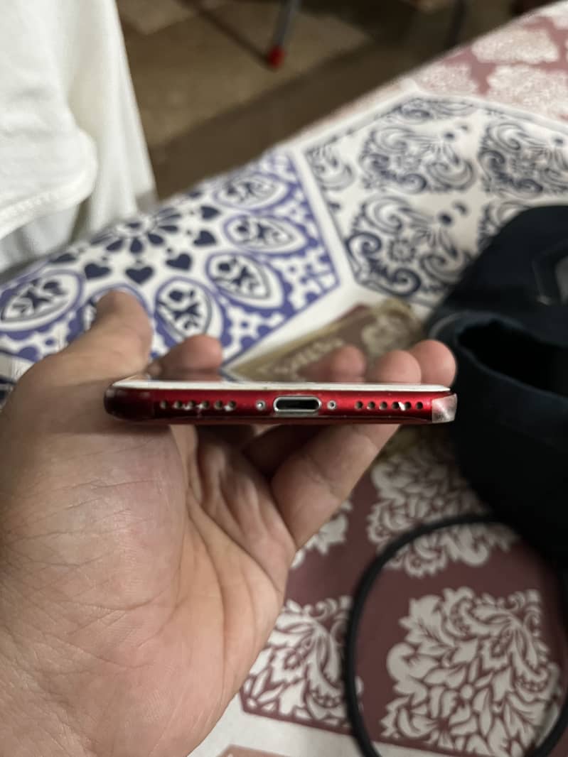 Apple iPhone 7 2