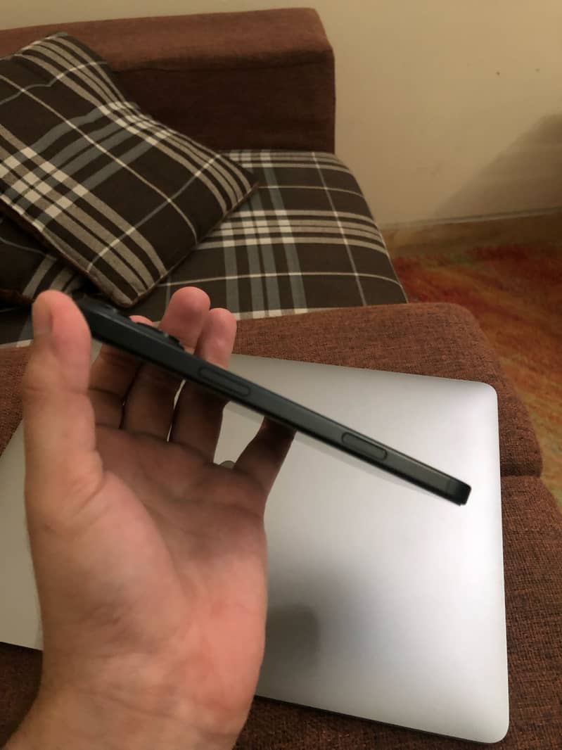 Apple iPhone 16 Plus 3