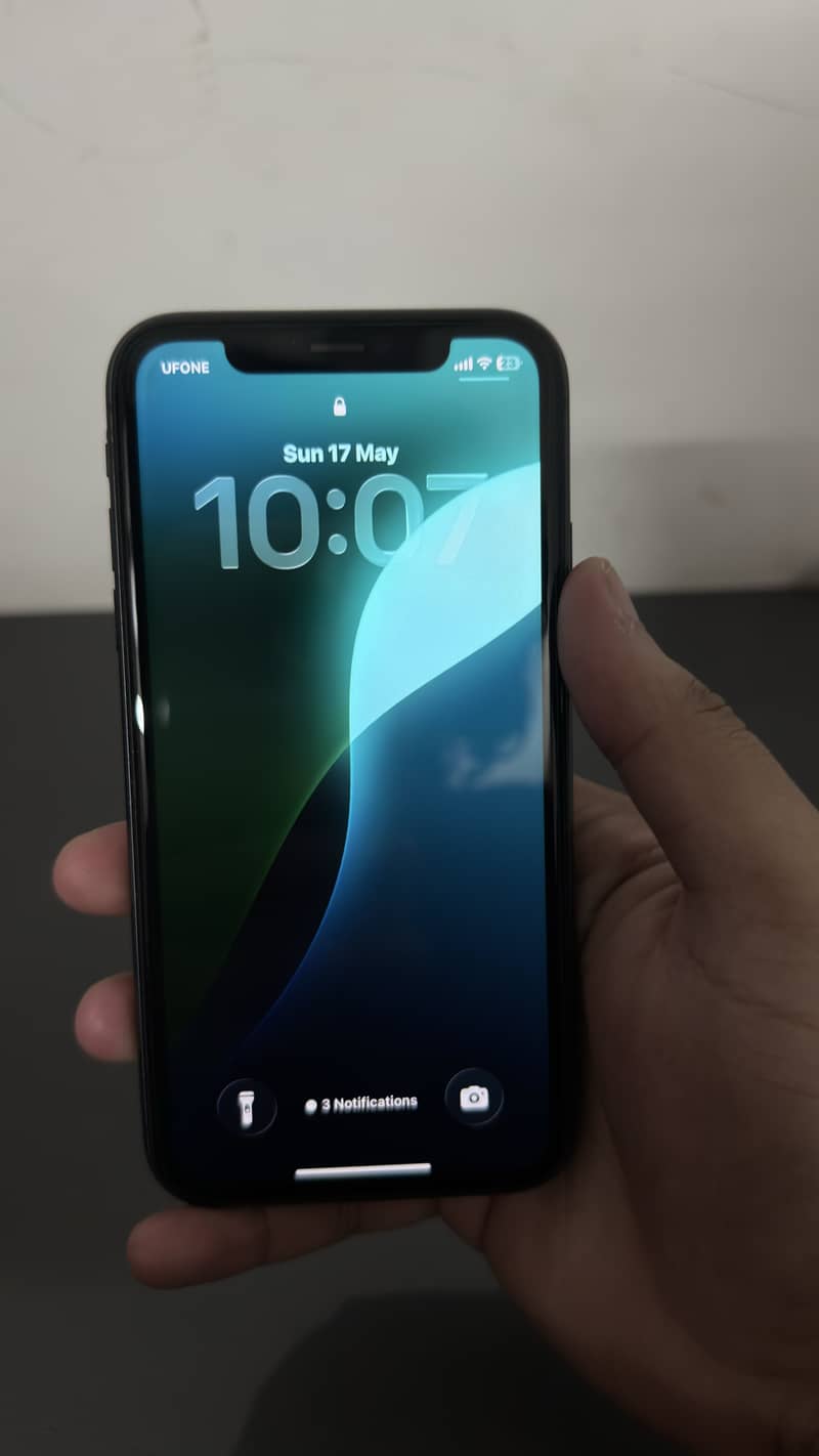 Apple iPhone 11 0