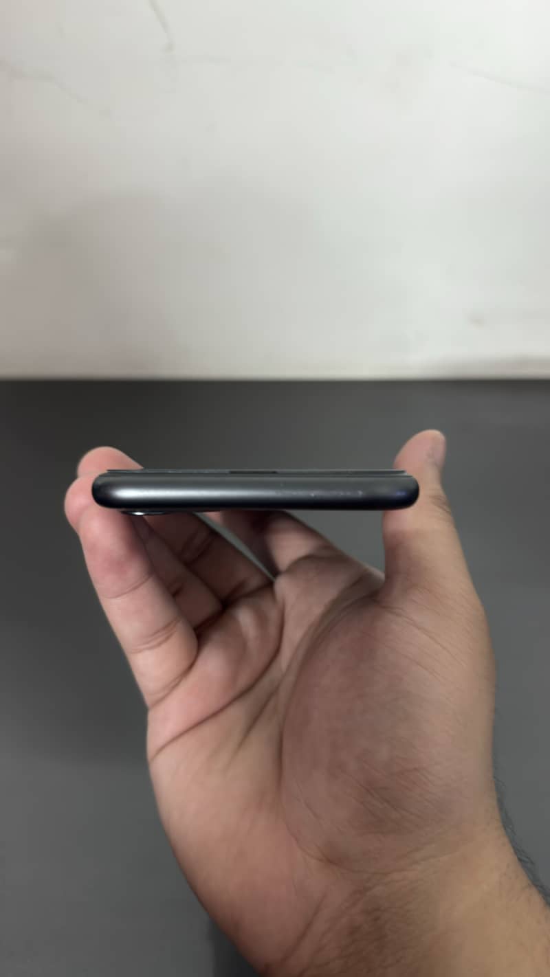 Apple iPhone 11 2