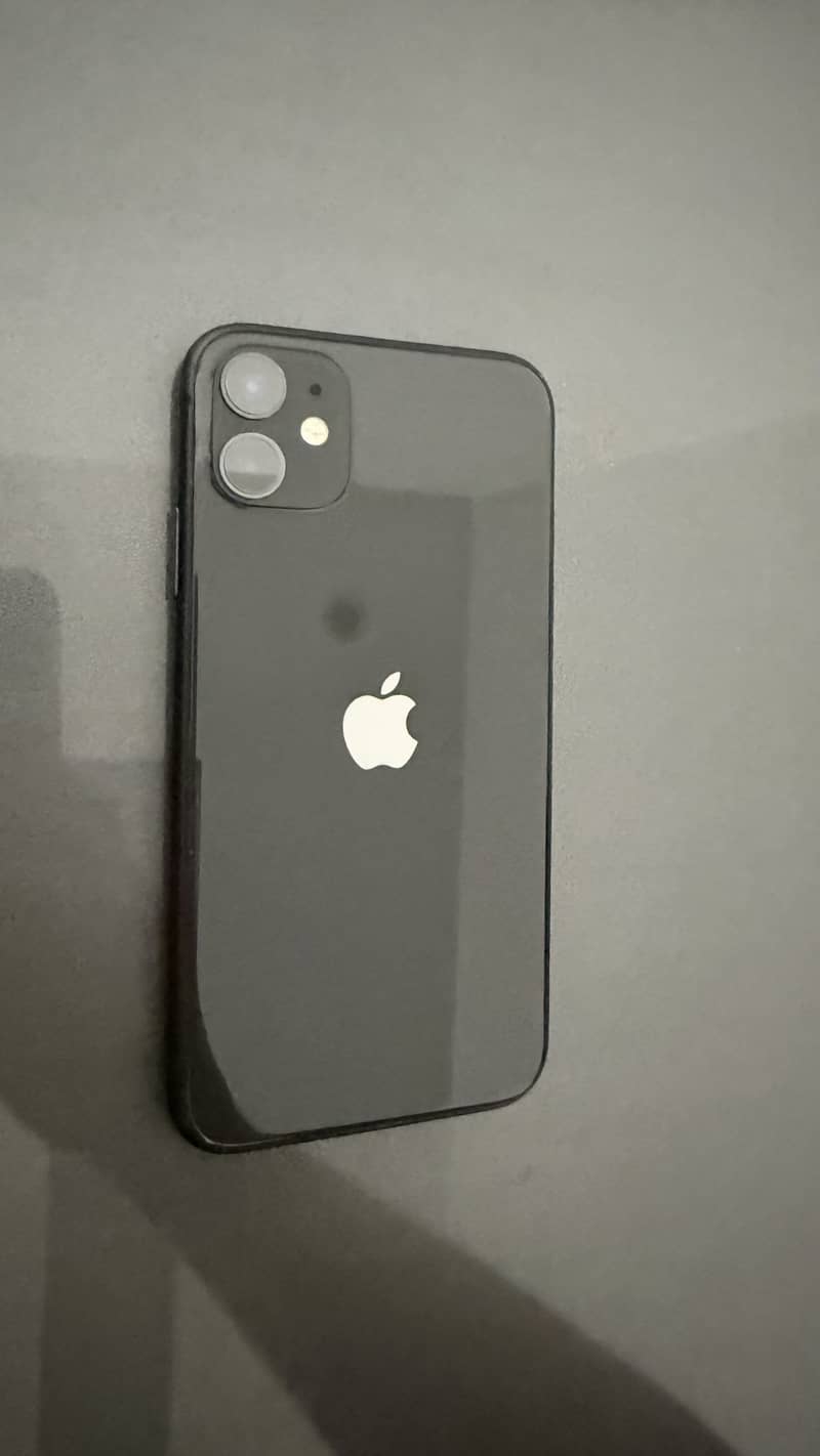 Apple iPhone 11 3