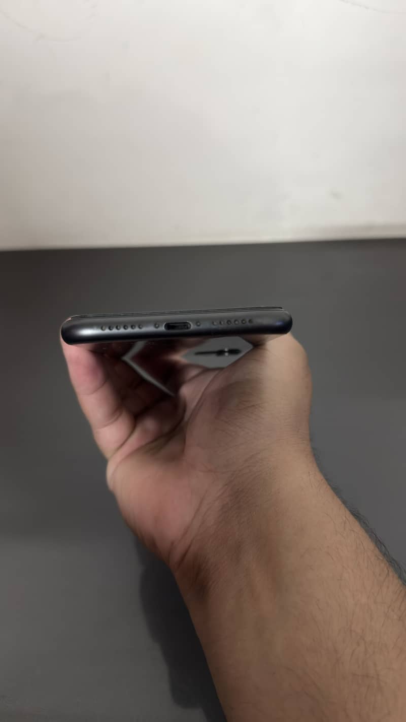 Apple iPhone 11 5