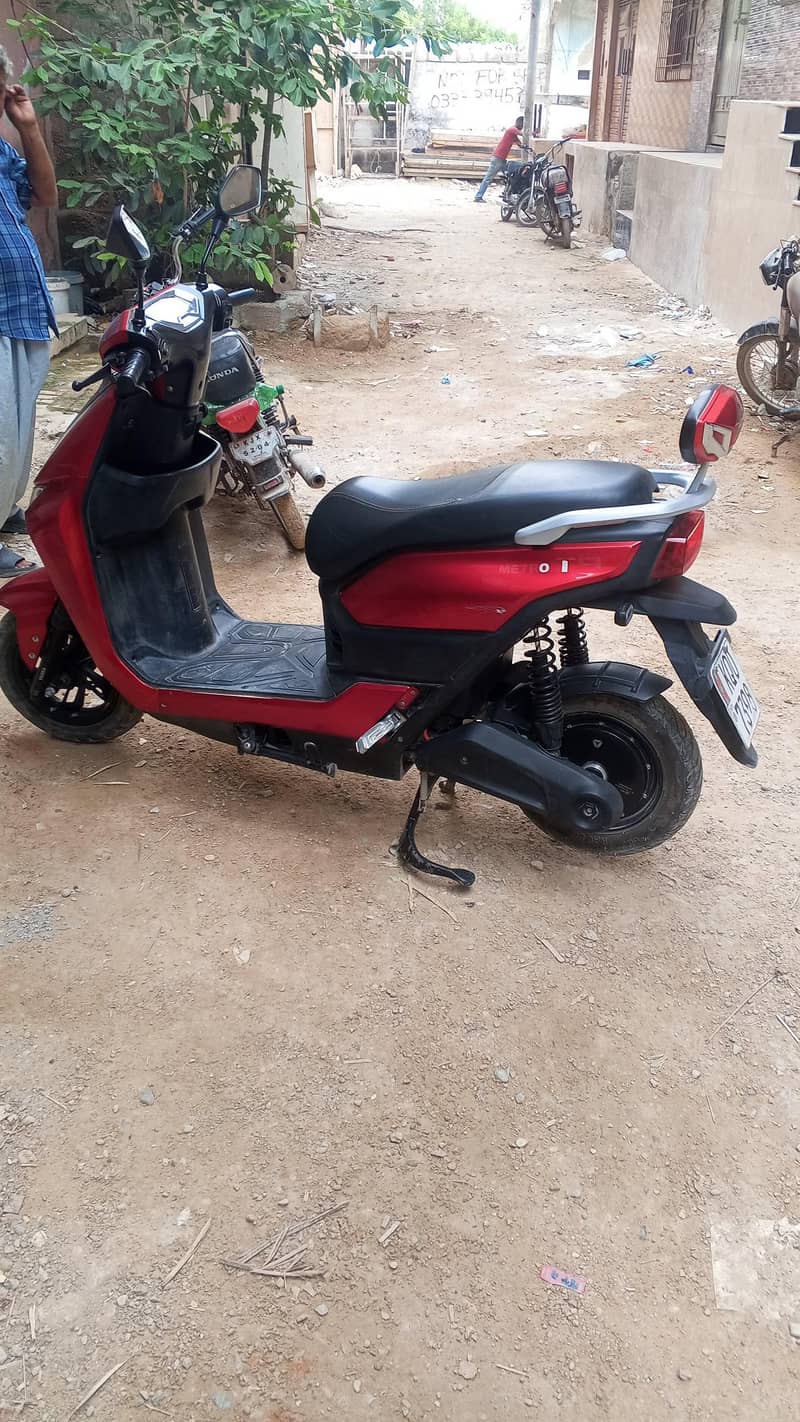 scooty 2