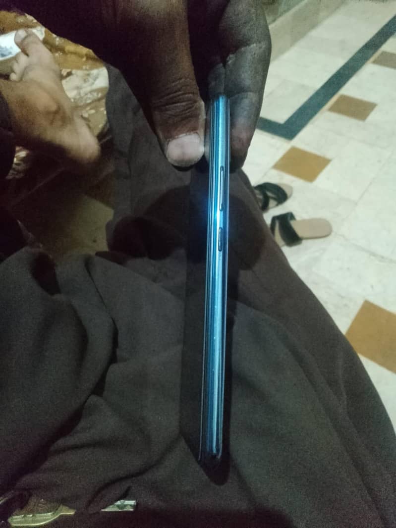 Vivo V21e 4