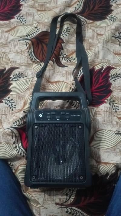 KTS-1706 Solar Bluetooth Speaker