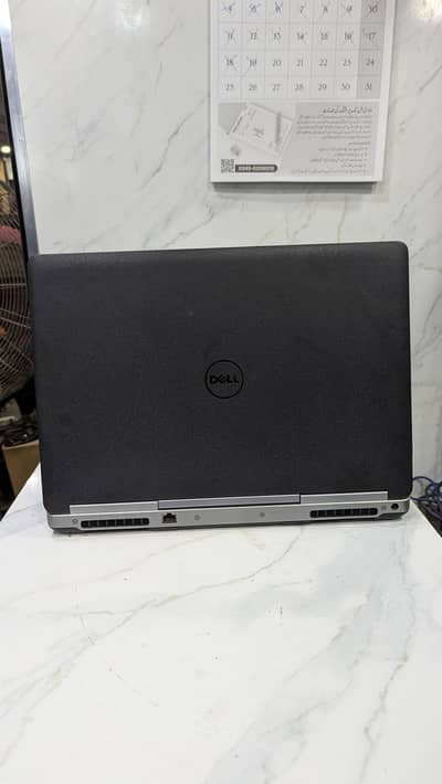 Dell precision 7510 core i7 6th 16gb ddr4 ram 256gb nvme