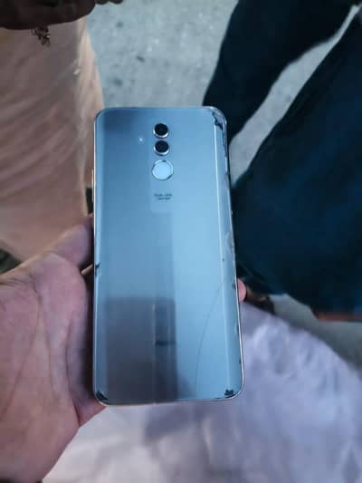Huawei mate 20 lite whatsaap number 03092096779