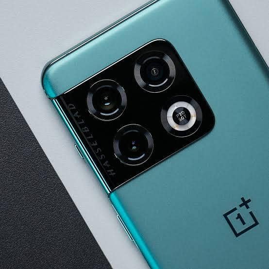 One Plus 10 Pro 3