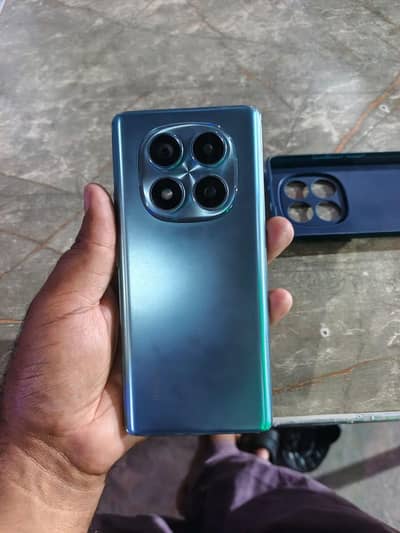 redmi note 14 pro 10/10 condition with complete box