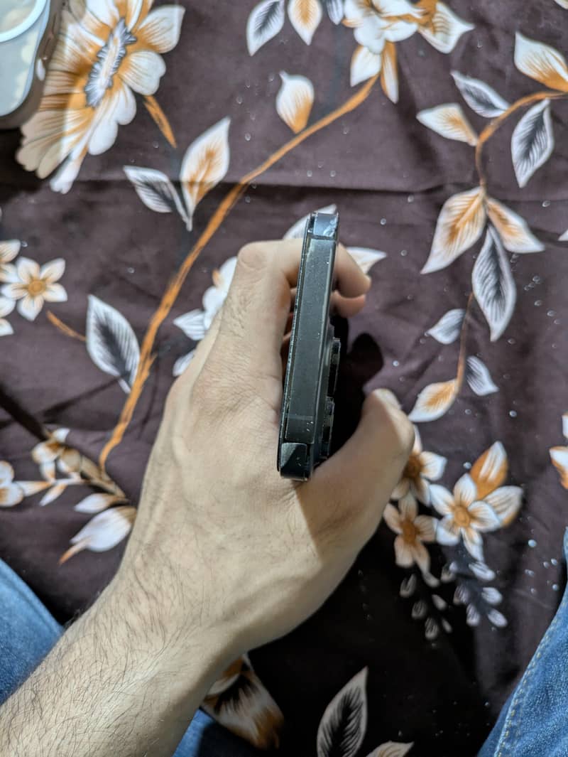 Apple iPhone 14 Pro 1