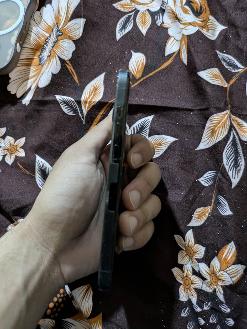 Apple iPhone 14 Pro 3
