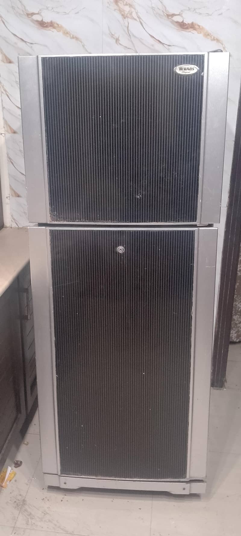 Waves fridge 0
