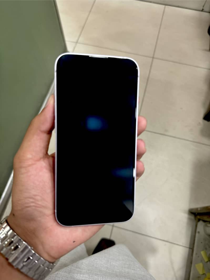 Apple iPhone 14 3