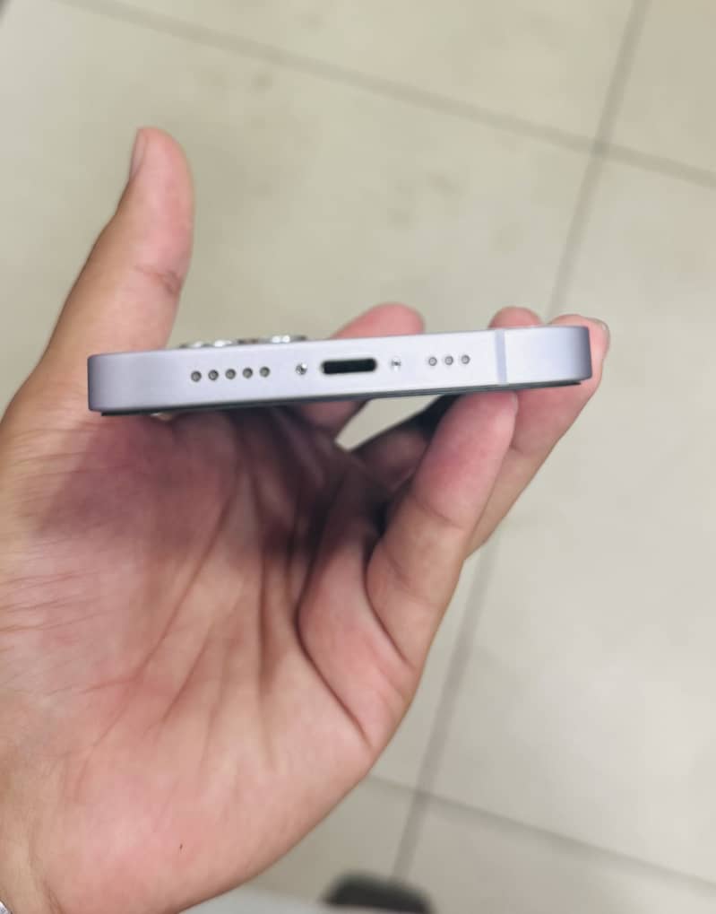 Apple iPhone 14 4