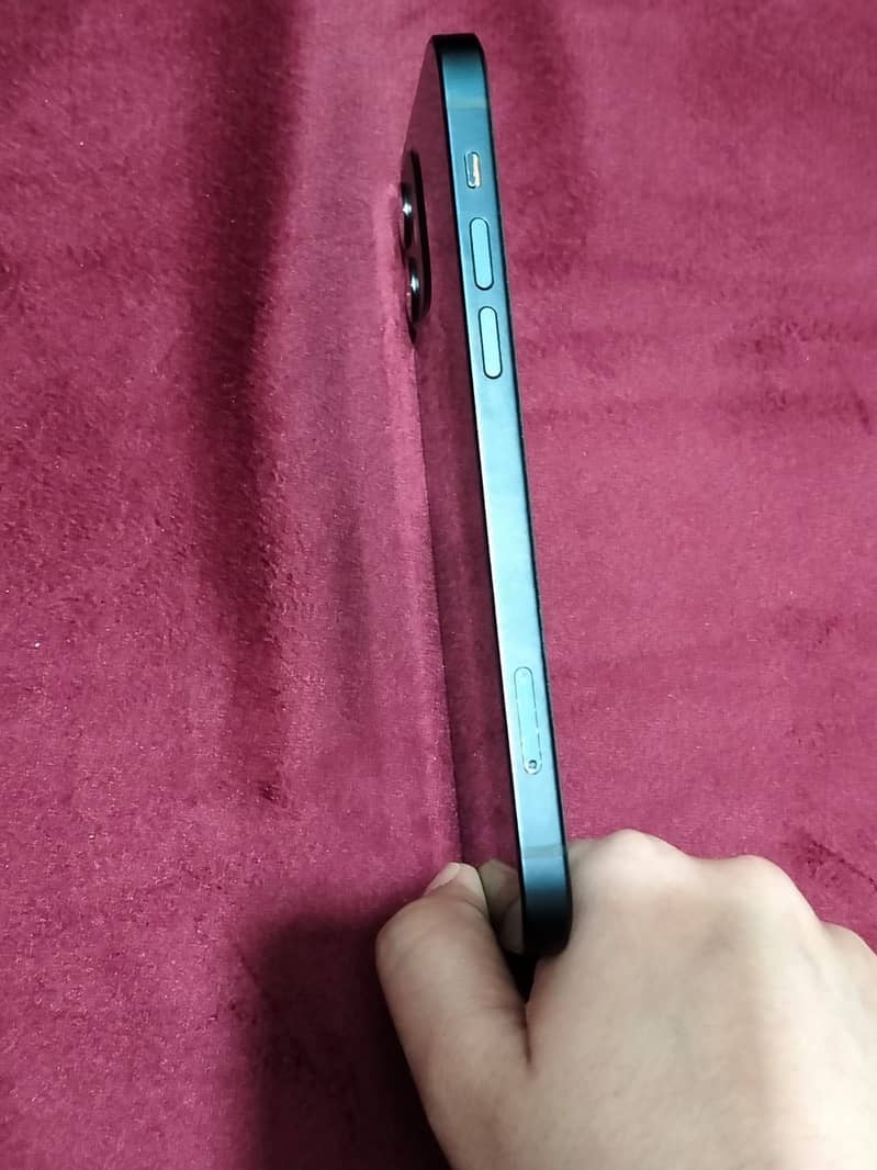Apple iPhone 12 3