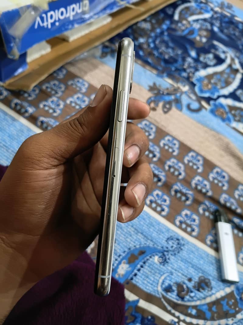 Apple iPhone X 1