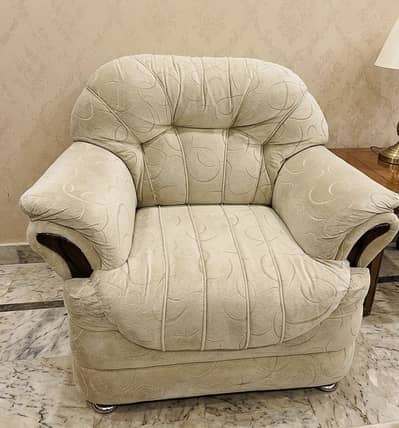 6 seater Sofa set in best condition