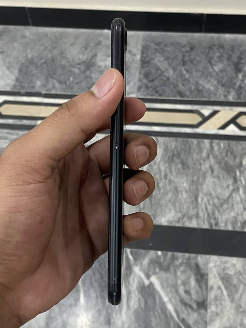 Apple iPhone 7 Plus 4