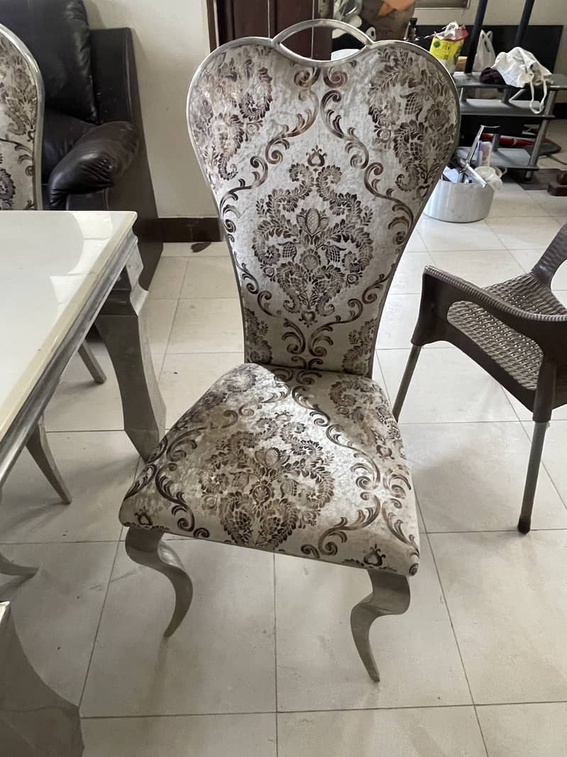 Dining Table with chairs 1