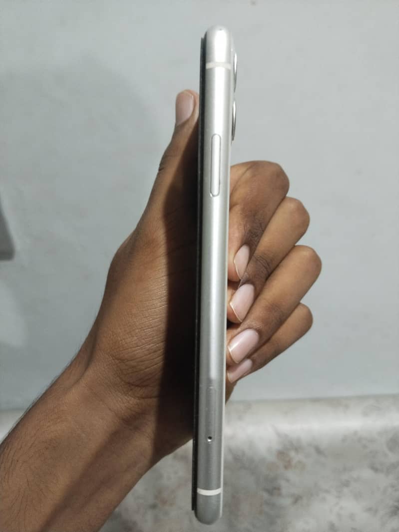 Apple iPhone 11 2