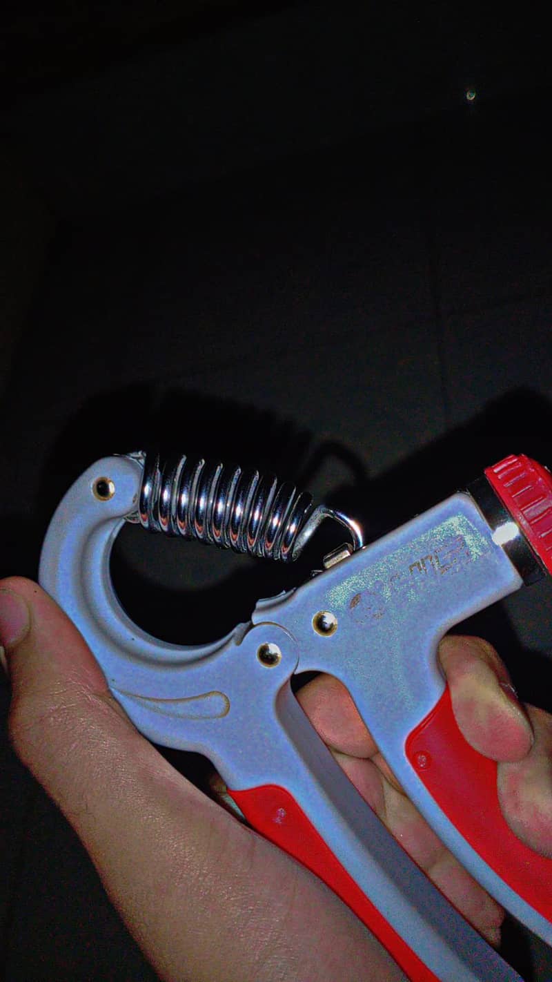 hand gripper 0