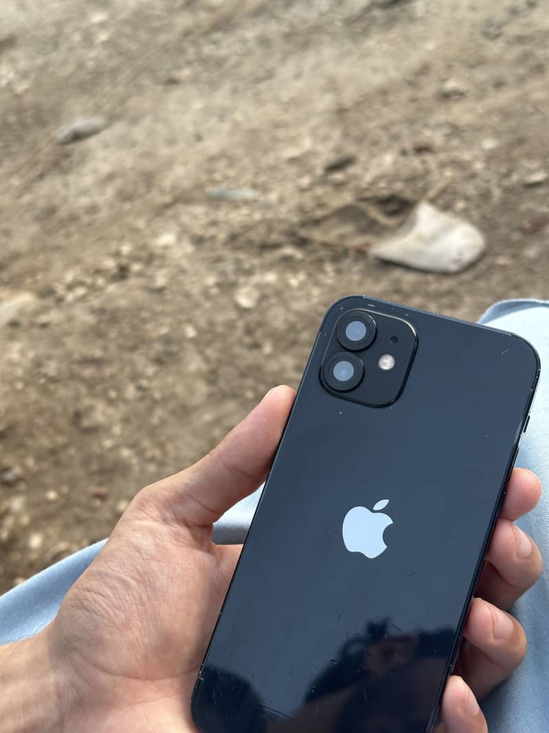 Apple iPhone 12 3