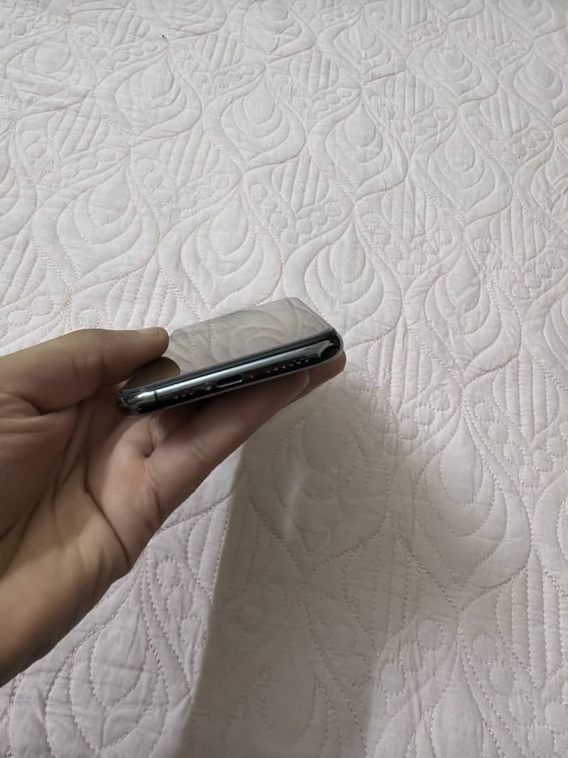 Iphone 11 pro 1