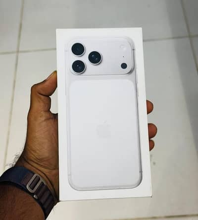 Apple iPhone 17 Pro Max Box Pack