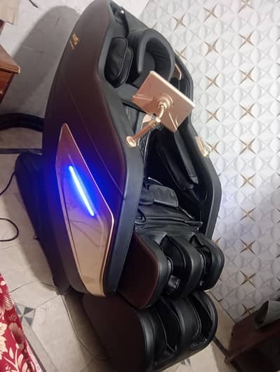 ZERO ONYX HEALTHCARE MASSAGE CHAIR