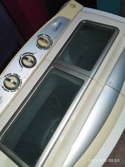 Kenwood washing machine twin tub model number KWM 950SA