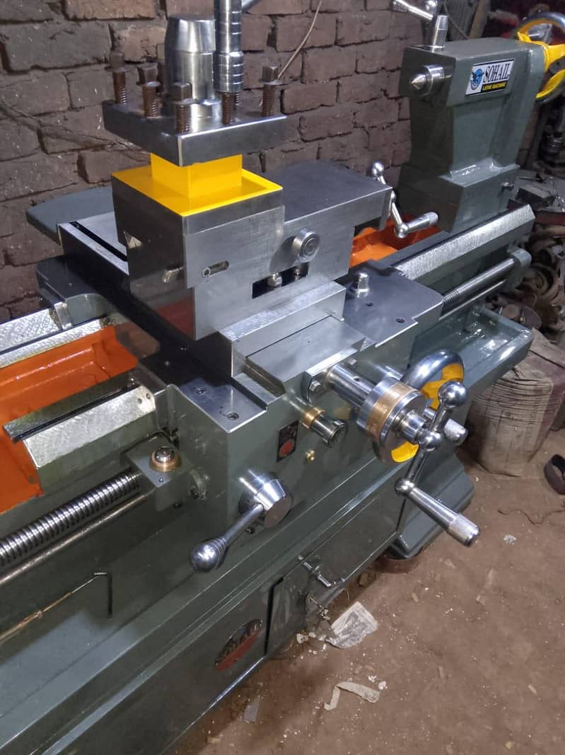 Lathe machine 0