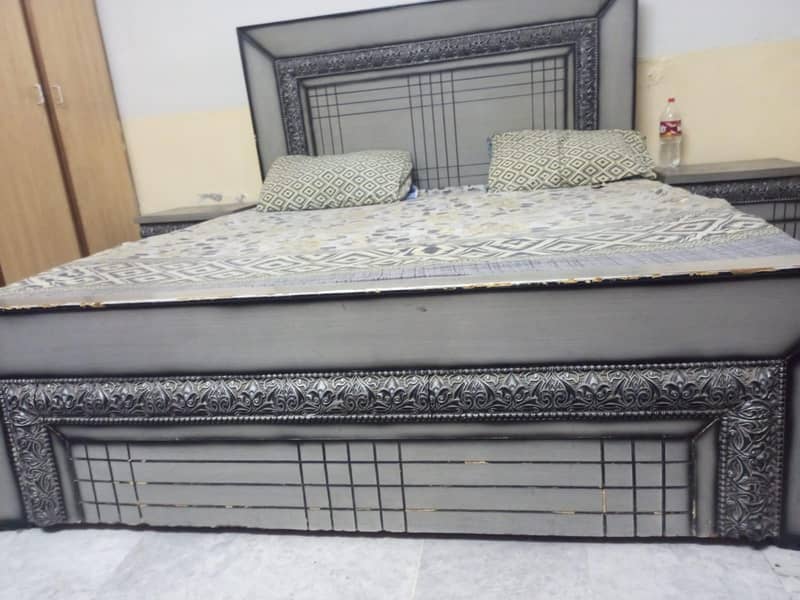 full size Double bed with side table 3