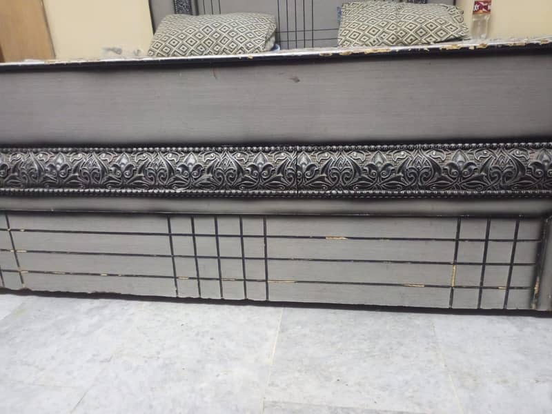 full size Double bed with side table 6