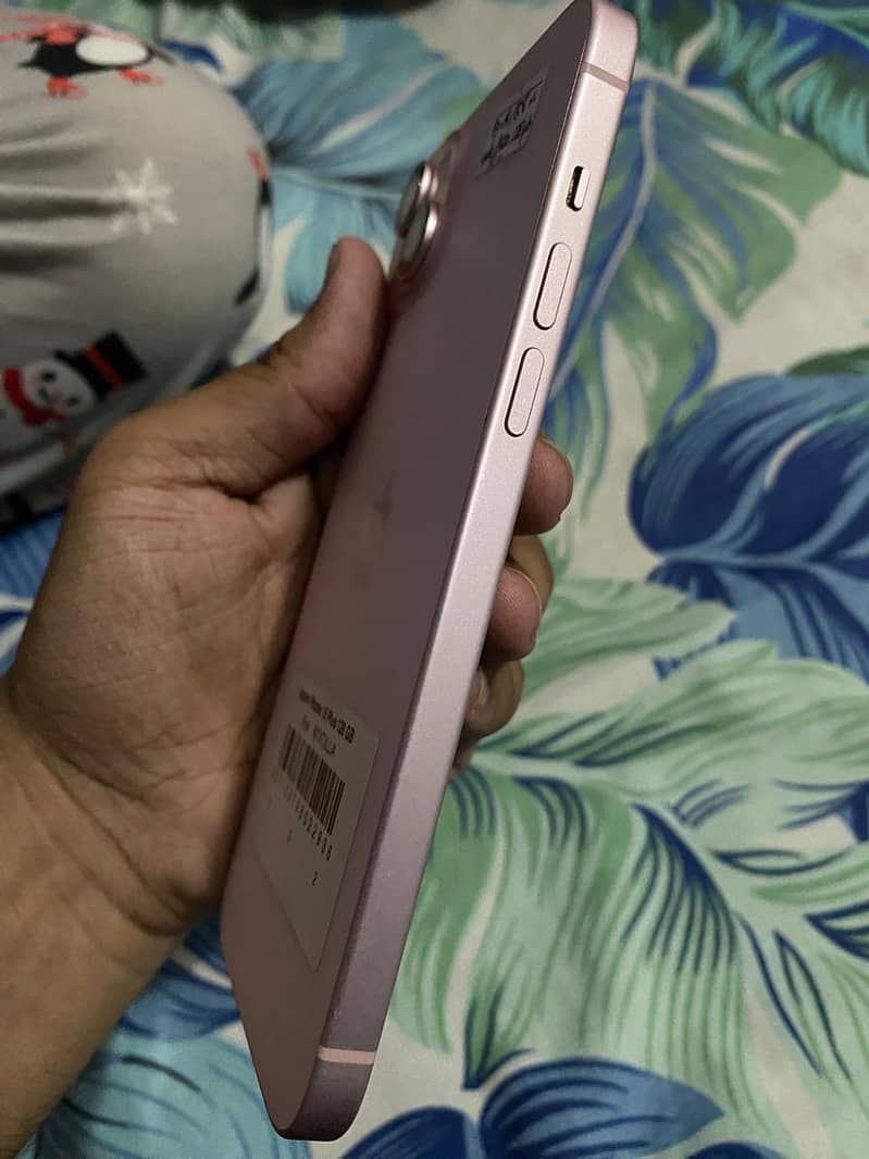 Apple iPhone 15 plus 1