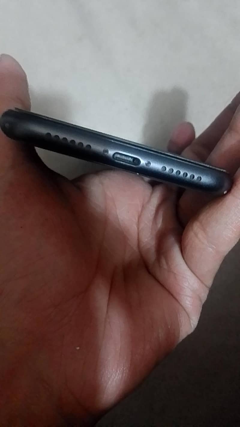 Apple iPhone 11 5