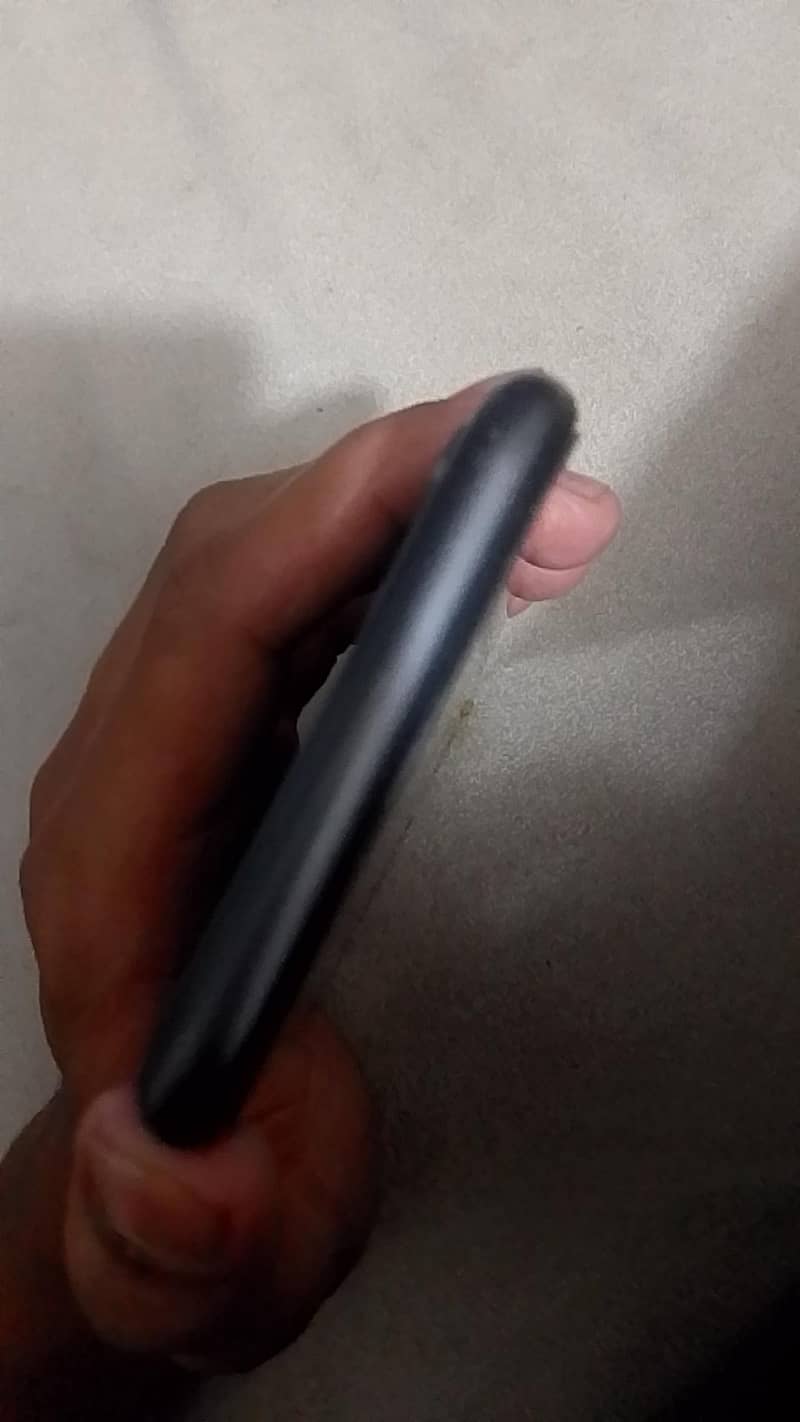 Apple iPhone 11 6
