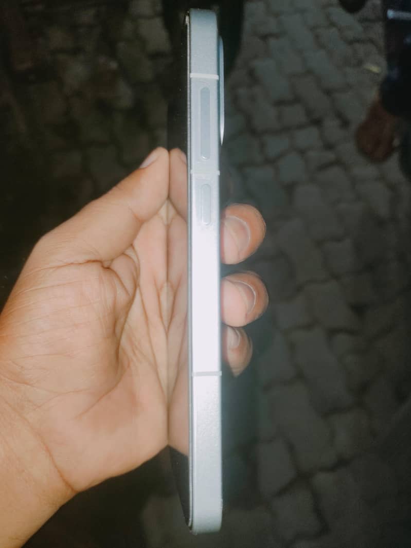 OnePlus 13T 3