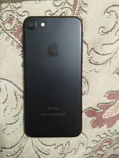 iphone 7 10/10 hai all ok hai cash on delivery bettrey health 83