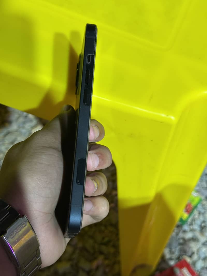 Apple iPhone 13 4