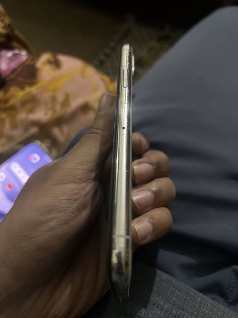 Apple iPhone X 2