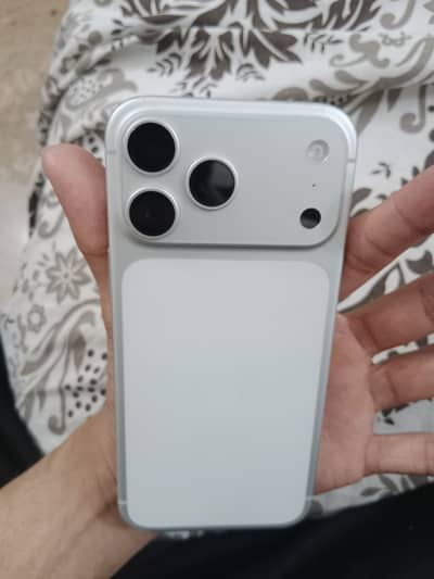 Iphone 17 pro max 256gb silver