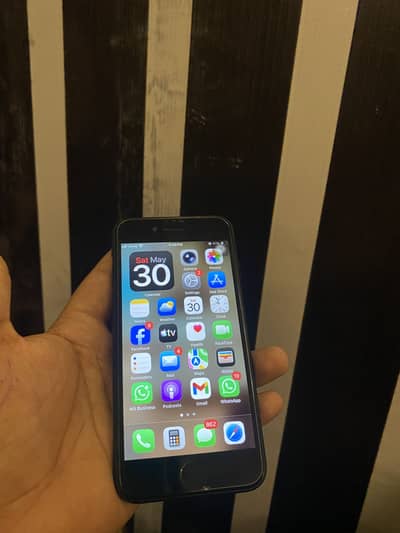 Apple iPhone SE