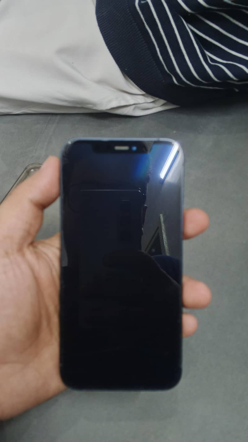 Apple iPhone 12 3
