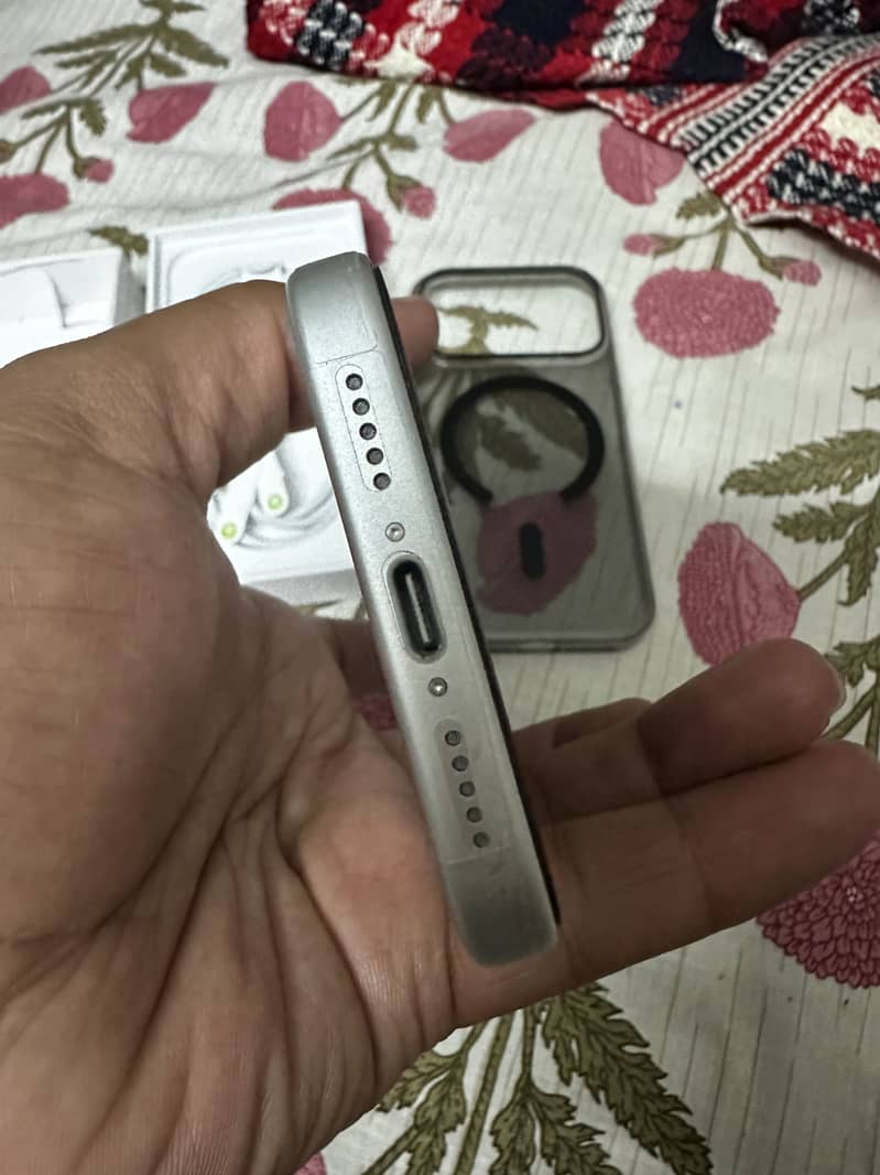 Apple iPhone 17 Pro 1