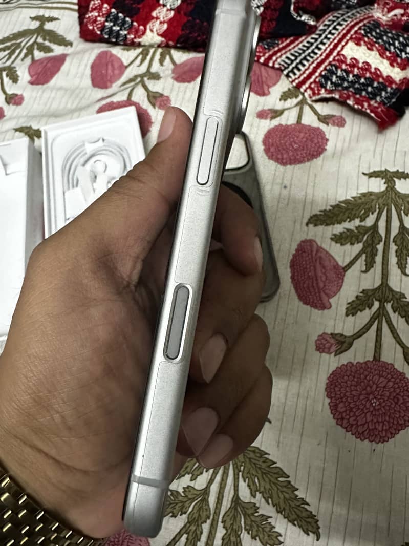 Apple iPhone 17 Pro 4
